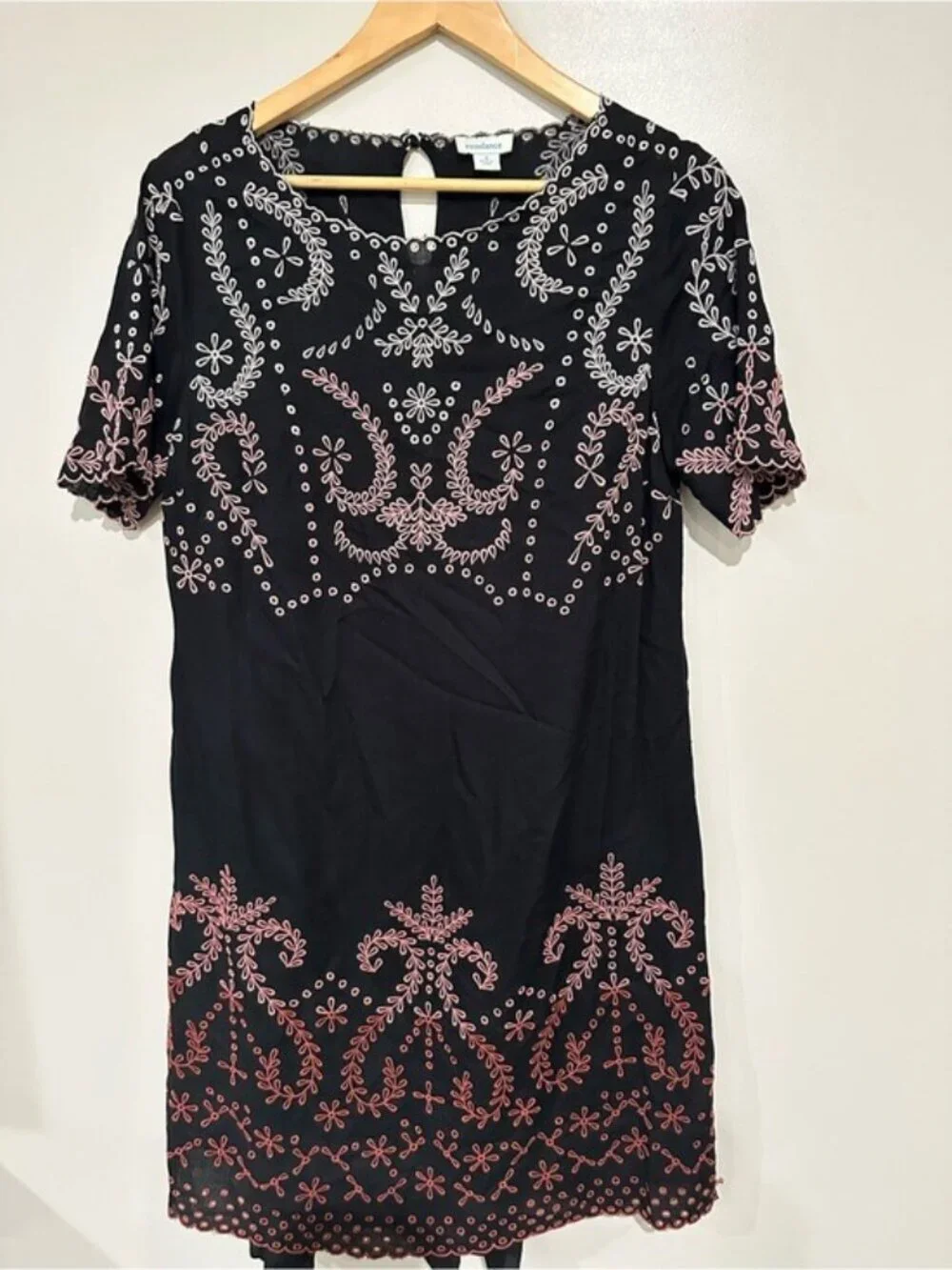 Sundance Black Pink Embroidered  Dress Sz 4 Boho Romantic Cottagecore Fairycore